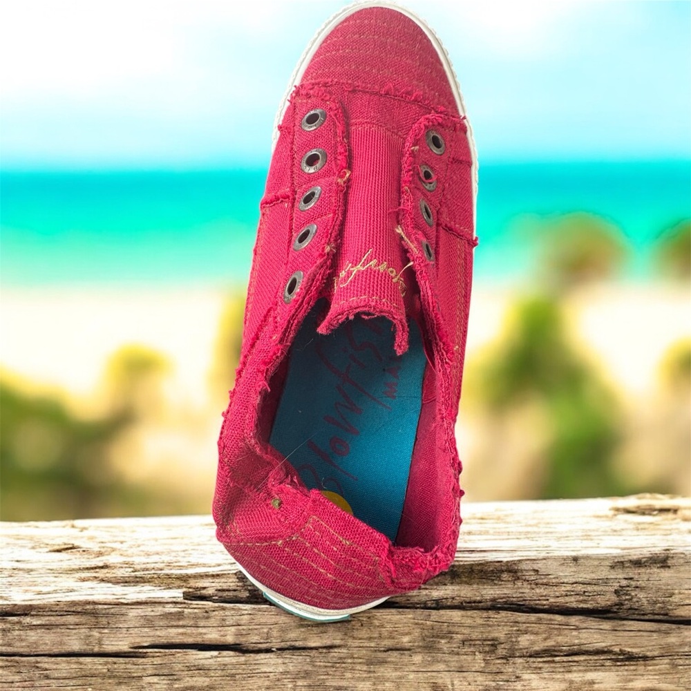 BLOWFISH Malibu red sneaks.